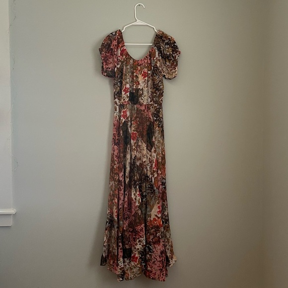 Pretty flowy dress - Picture 2 of 2